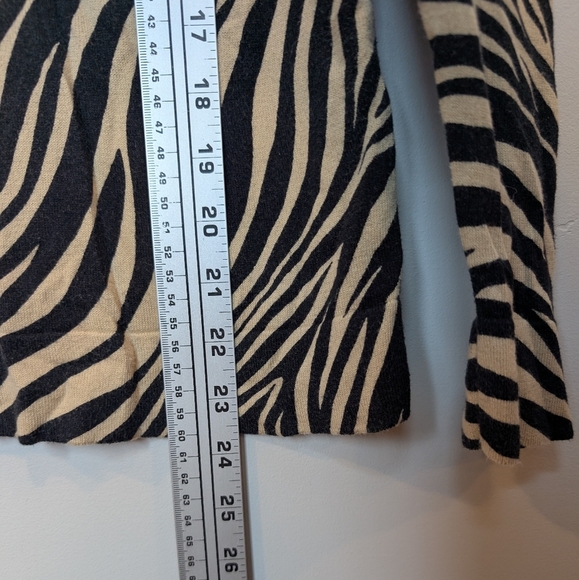 JCREW Classy TEDDIE zebra Small S Sweater Black and brown *So Soft* - Picture 9 of 10